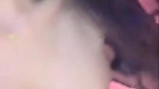 年轻小伙狂干农村巨乳小女友她直喊救命阿