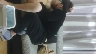 #19岁嫩女 学生制服和炮友啪啪
