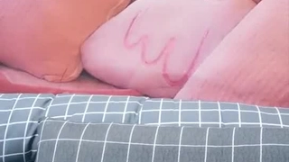 Alexa Flexy接受巨大的阴茎的强烈肛交训练