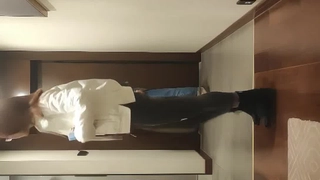 ZOOM与人性ZOOM我放弃播放器哥玩女人从来不谈感情！【看简介分享她的联系方式】
