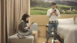 御姐控！这该死的女人味！喜欢她性感的红唇，喜欢她饱满的奶子，丰满的好身材，还有一双白皙的长美腿