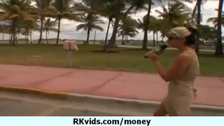 黑丝美女主播冉北北，修长美腿配黑丝加大奶，骚舞跳的勾人魂！